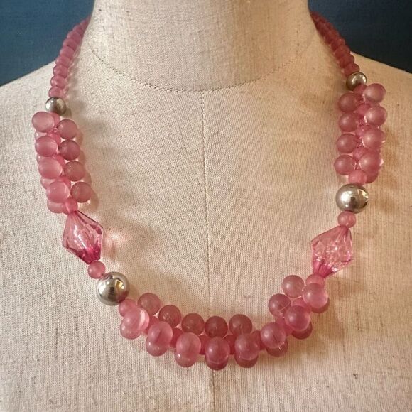 Pink cluster beaded vintage necklace - Picture 1 of 9